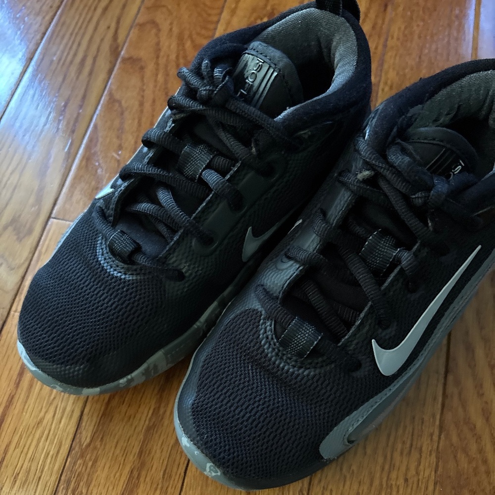 Boys Nike Fly
